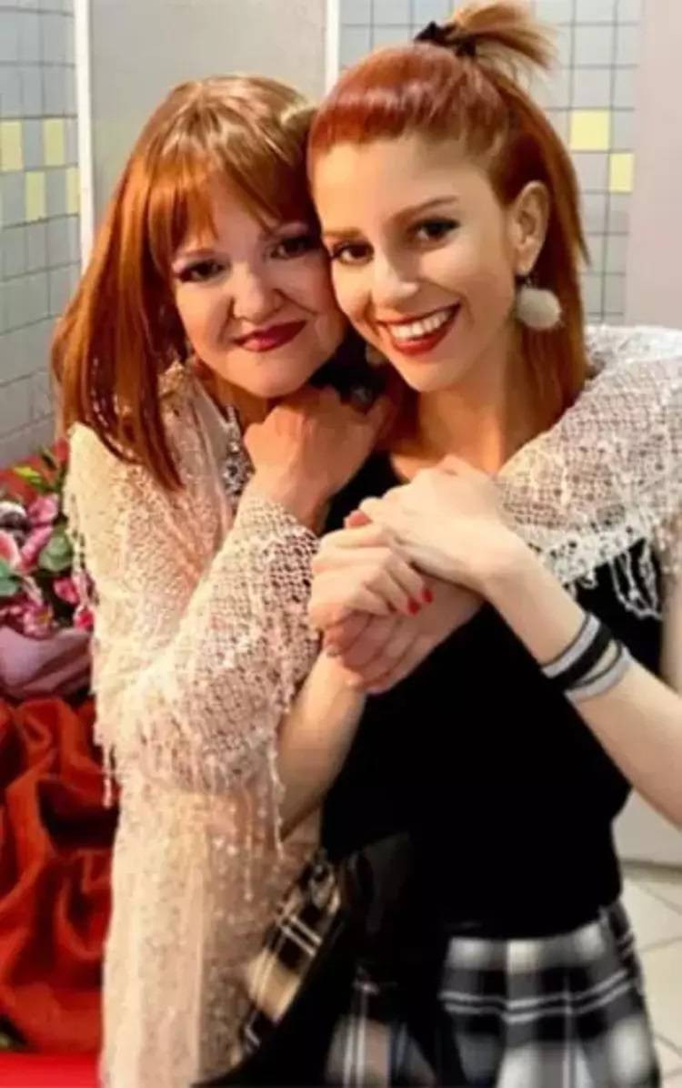 Gülden Karaböcek’e ‘enişteci’ diyen Demet Akalın’a usta sanatçının kızından yanıt - Resim: 7